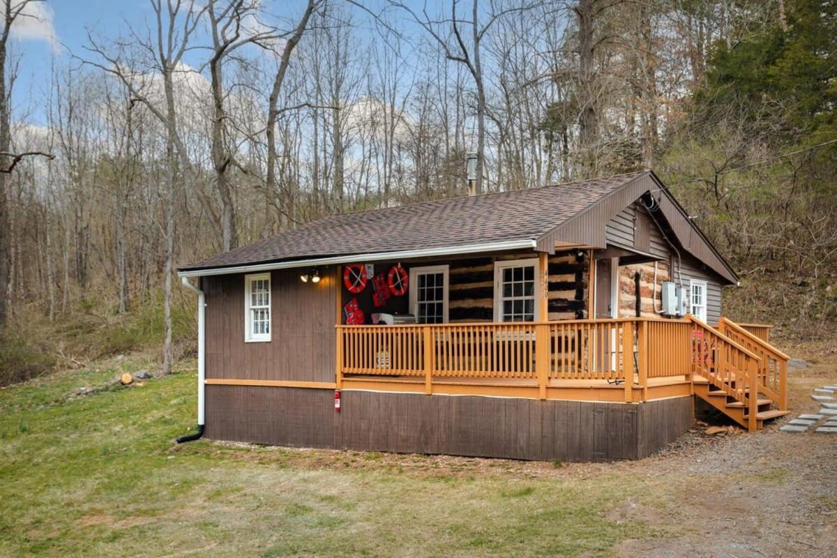 Creekside Cabin W Hot Tub, Fire Pit, Grill, Wifi! Basye Zewnętrze zdjęcie
