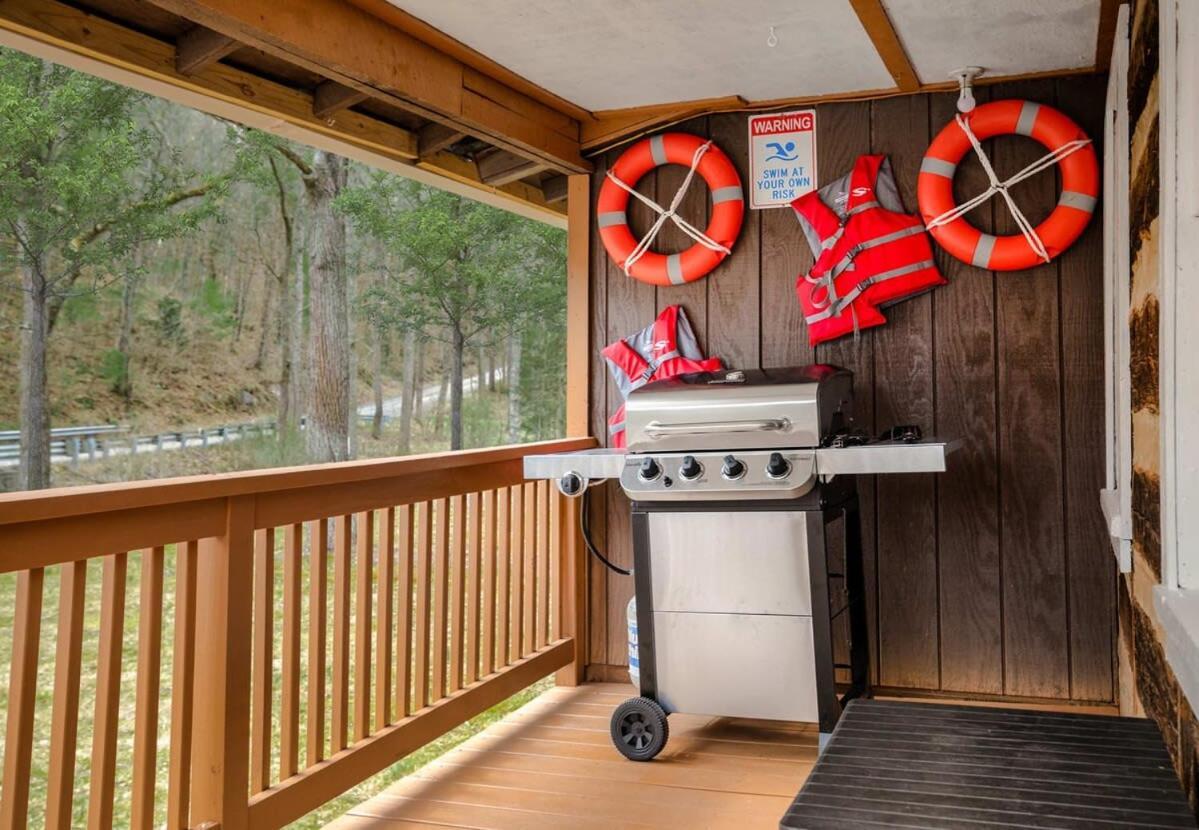 Creekside Cabin W Hot Tub, Fire Pit, Grill, Wifi! Basye Zewnętrze zdjęcie